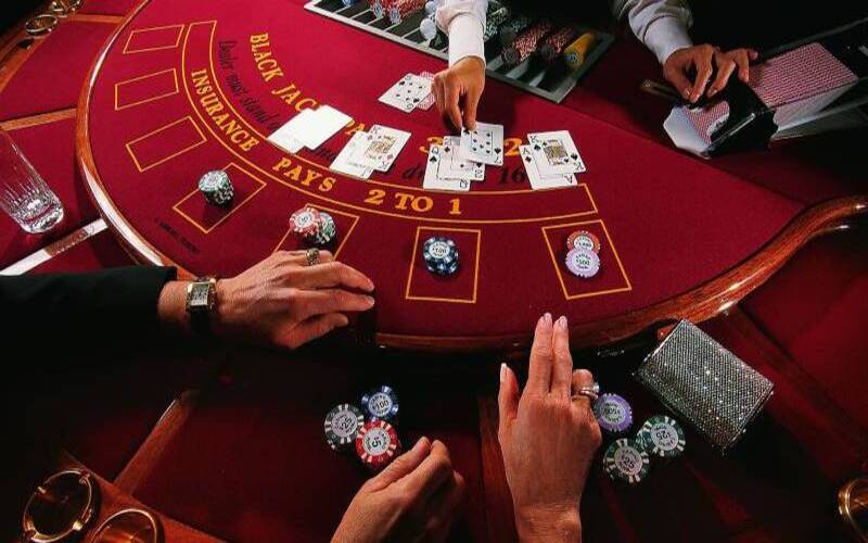 Chia sẻ chung về kỹ thuật canh bài Baccarat 